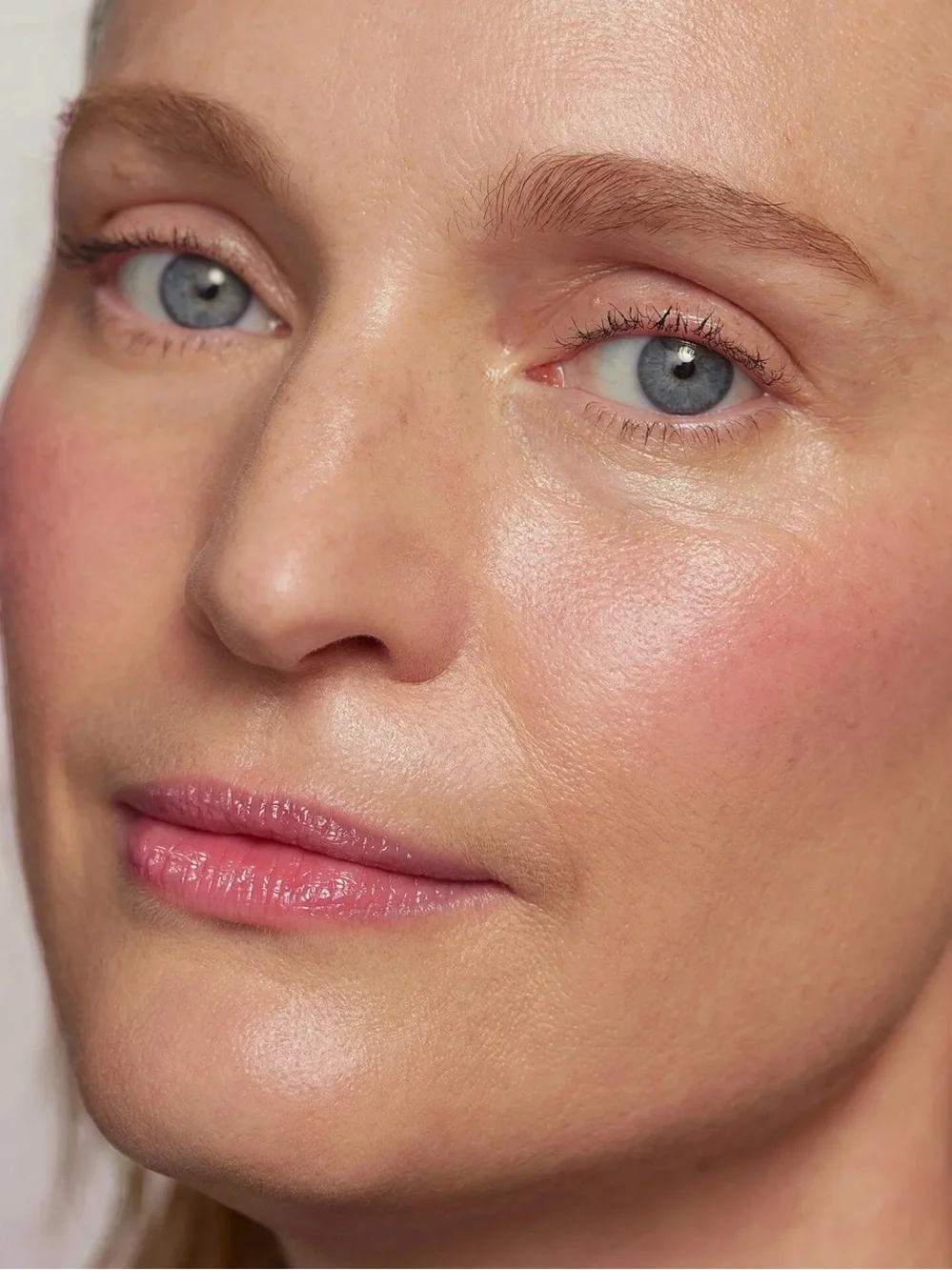 Merit lightweight lip